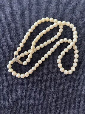 Classic Pearl Bead Necklace - White Pearlescent
24”